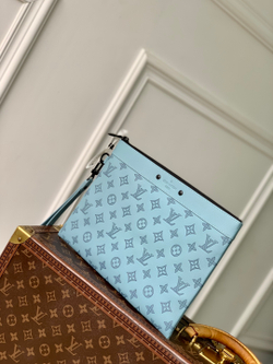 Louis Vuitton Pochette To-Go