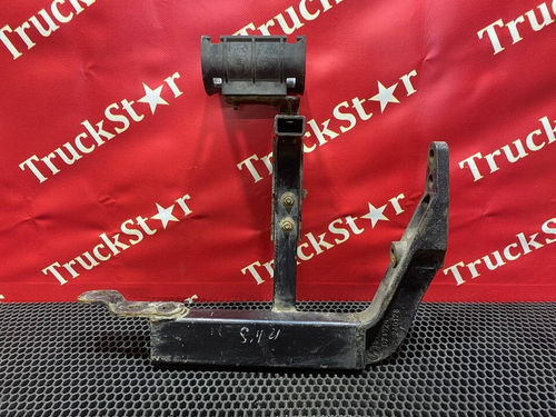 Кронштейн подножки правой 2022г.