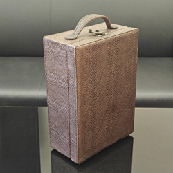 Набор из кожи в кейсе книга "Россия. История успеха" и ежедневник Герб России