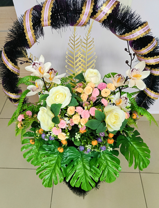 Корзина розы, орхидеи , папоротник . Арт Е 006