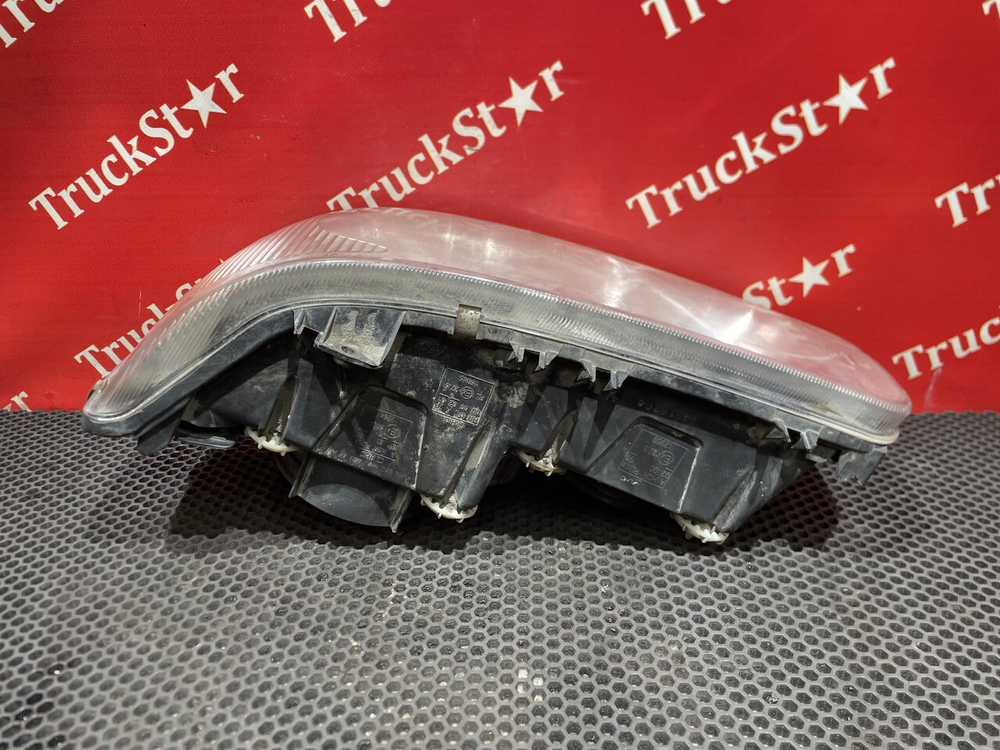 Фара передняя левая