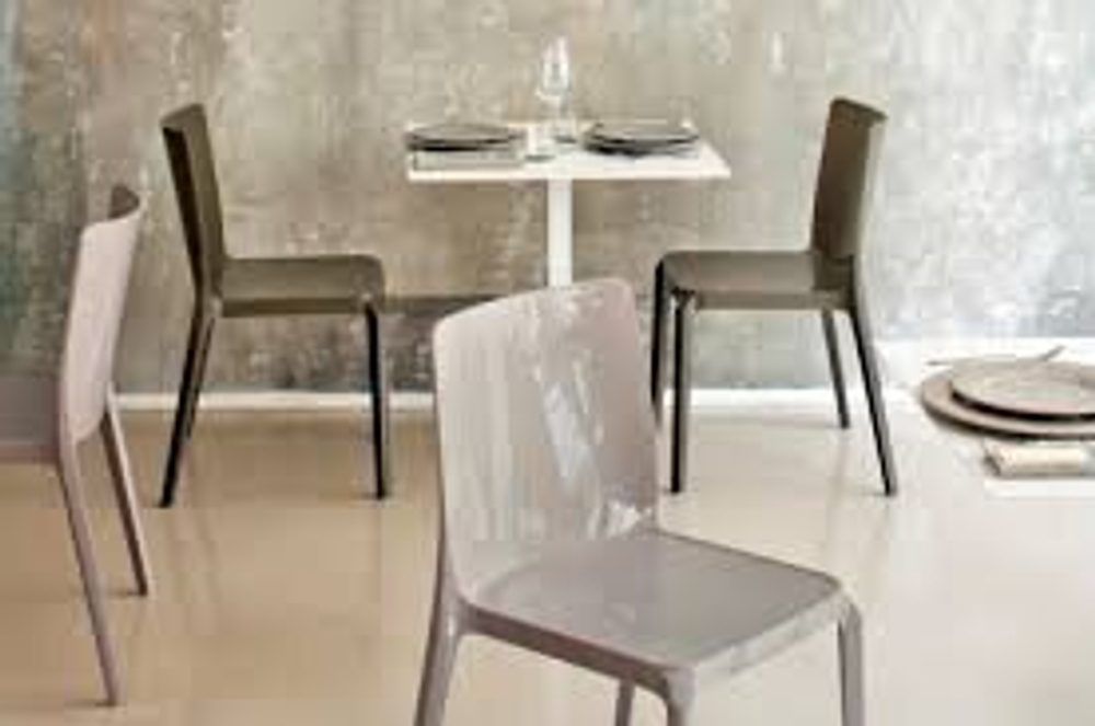 Стул пластиковый Pedrali Blitz, песочный