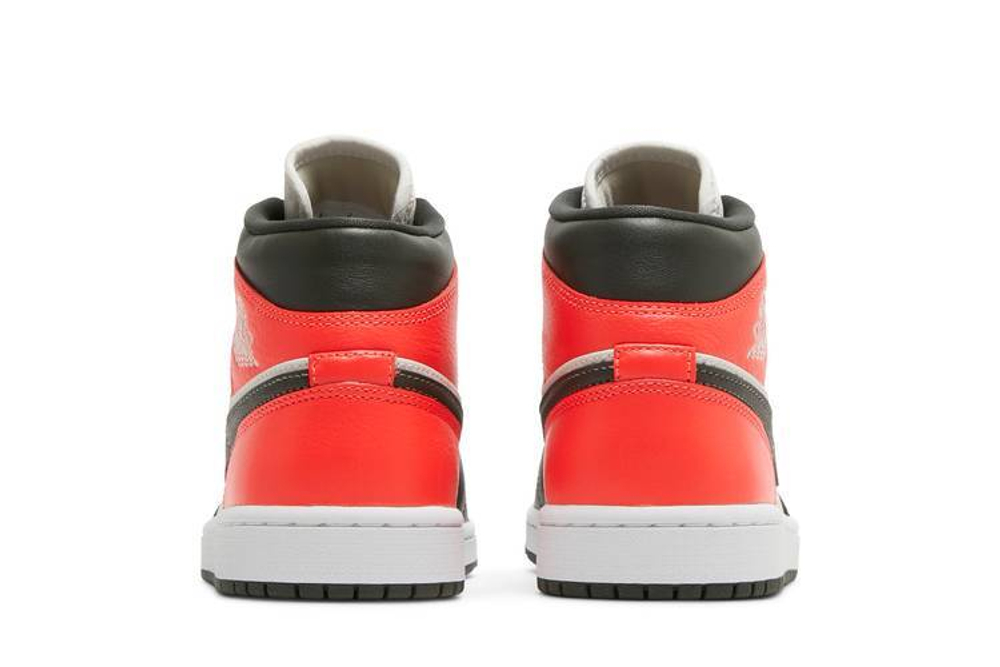 Кроссовки Jordan Air Jordan 1 Mid Se "Newsprint" (Женская размерная сетка)