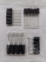 Комплекты флаконов упаковываются в полиэтиленовые пакеты по 4 или 5 штук (указано в описании каждого из наименований)