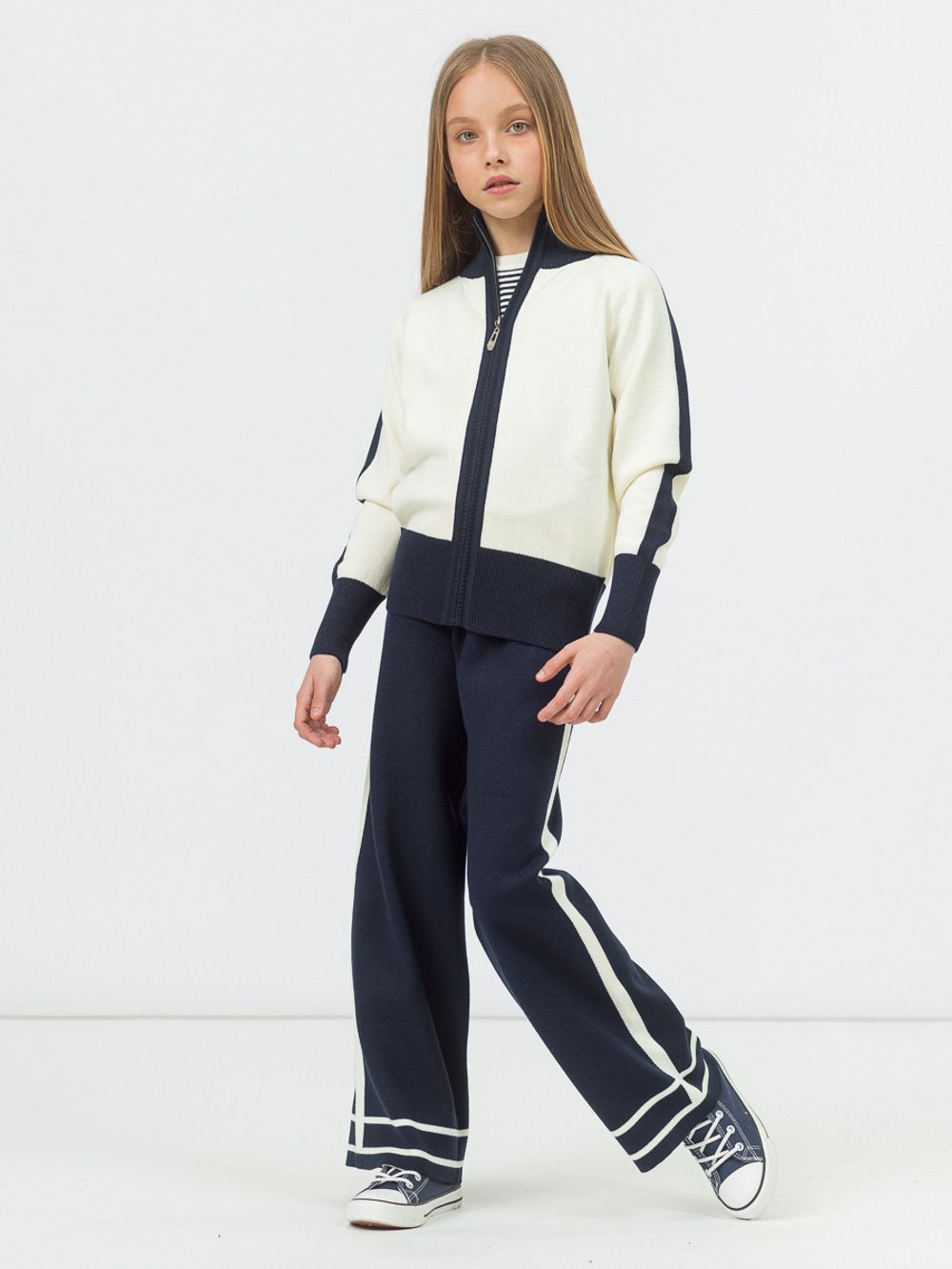 Кардиган на молнии для девочки в школу AT1069 молочный