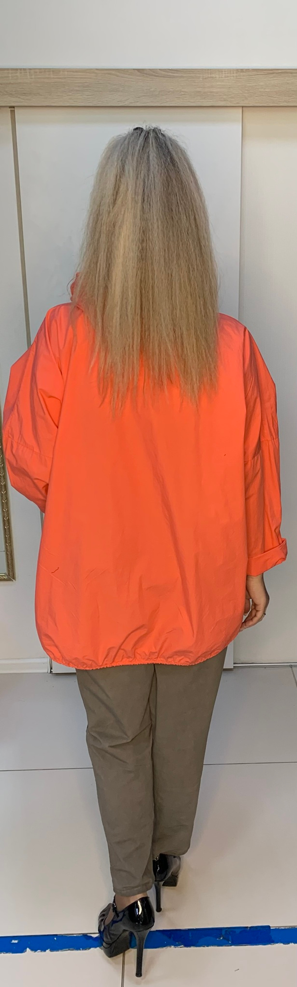 Пыльник-ветровка на молнии, цвет коралл