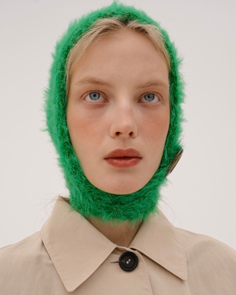 Вязаный чепчик Травушка-муравушка