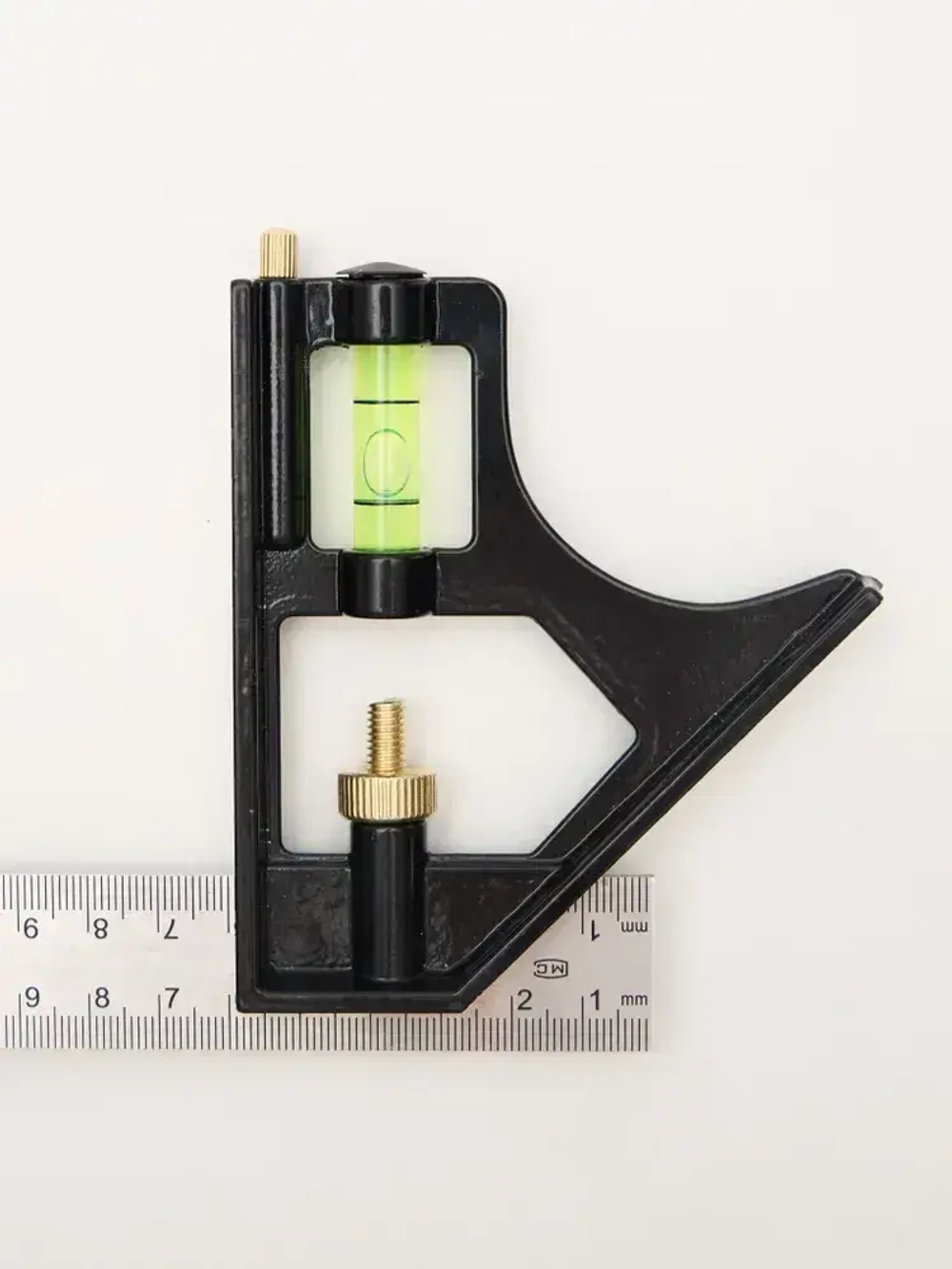 Угольник с уровнем 300 мм, линейка с маркировочной иглой