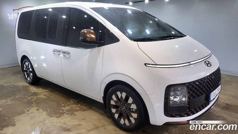 Hyundai Staria 라운지 9-и местный (11.2021)