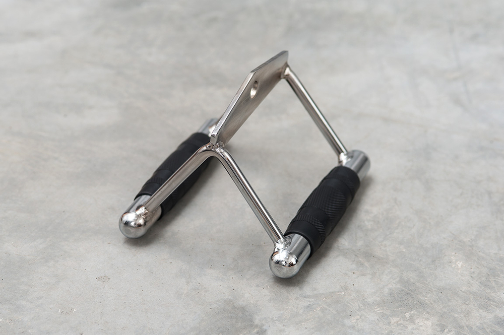 Рукоятка для тяги к животу (узкий параллельных хват)