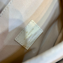 Louis Vuitton Pochette Metis