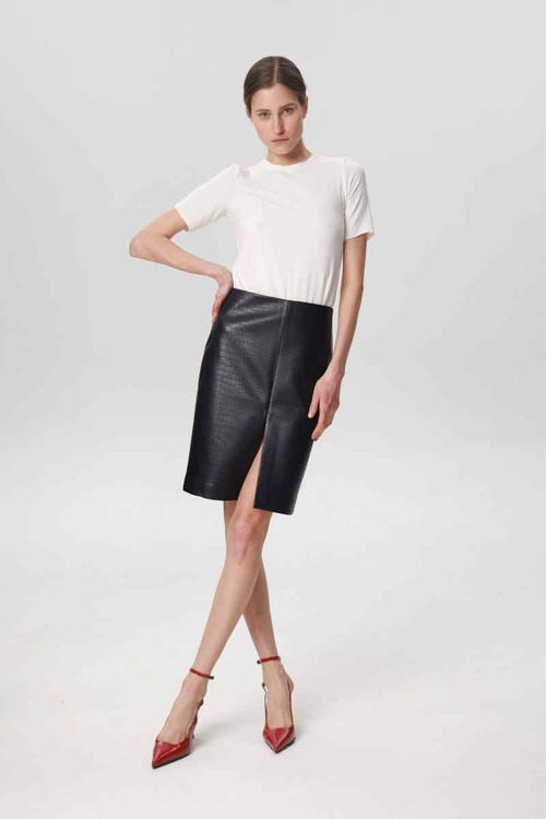 Юбка-плиссе мини из эко-кожи женская, off-white