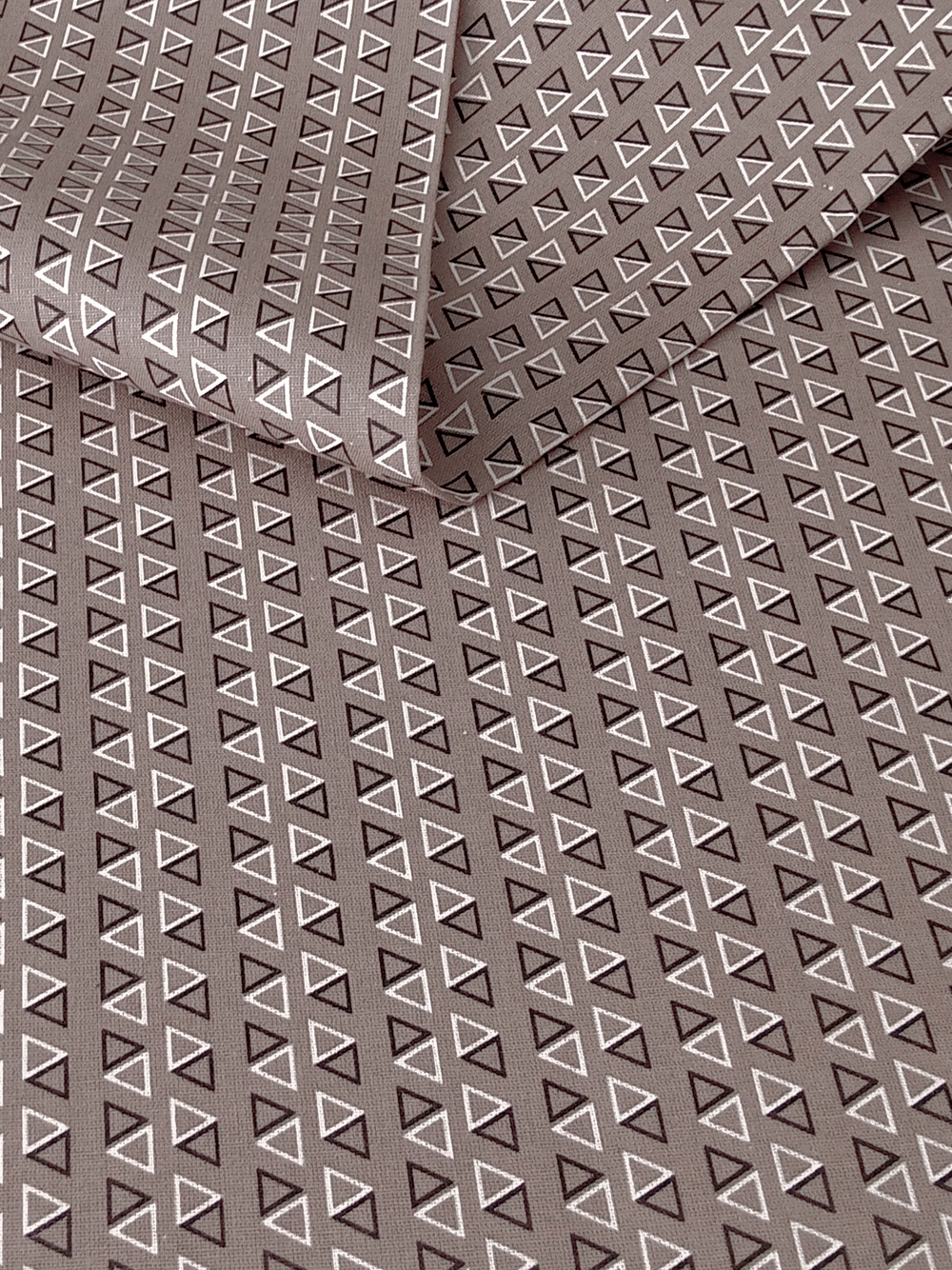 Ткань бязь плательная, рис. "Треугольники", ширина 150 см, арт. 112