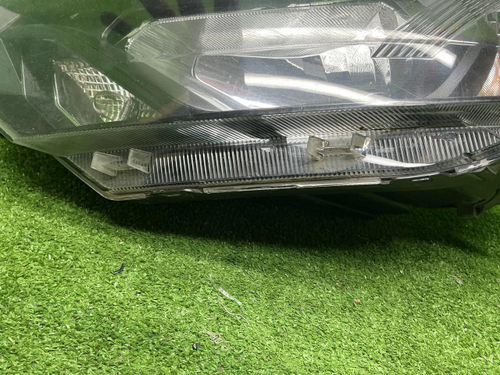 Фара левая Lada Granta (2018-н.в.) галоген