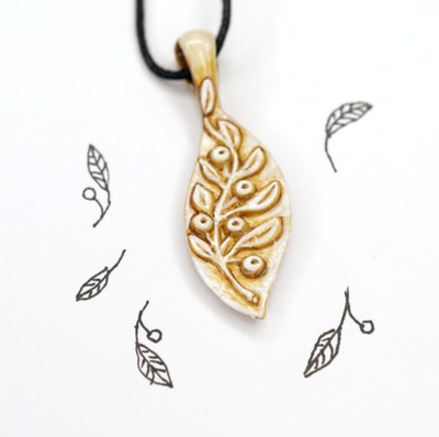 Медальон “Надежда” (роспись под кость)