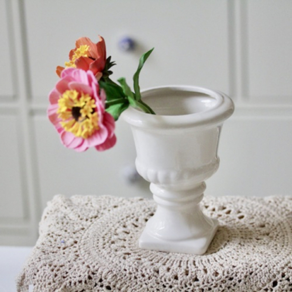 Кашпо "Антик" на ножке. Классическое. D10.5 x H13 см