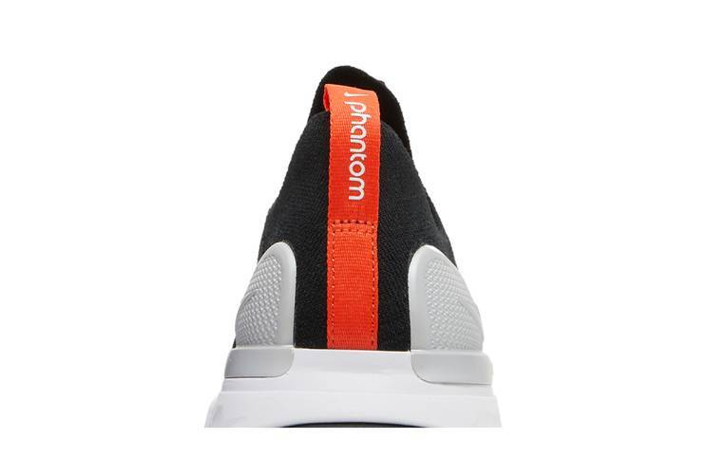 Кроссовки Nike React Phantom Run Flyknit 2