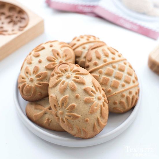 Пряничная доска Пасхальные яйца с цветами