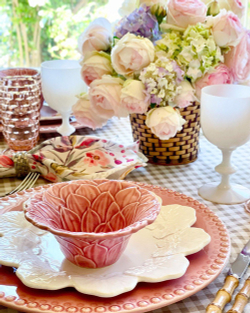 Чаша Bordallo Pinheiro Maria Flor коралловая (16 см)