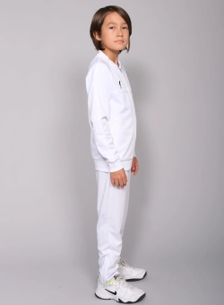 Модель рост 139 см. размер одежды 8-10 см