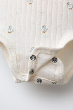 ZARA КОМПЛЕКТ ИЗ КУРТКИ, БОДИ И ЛЕГГИНСОВ С ПРИНТОМ «ГУСИ», СВЕТЛО-БЕЖЕВЫЙ