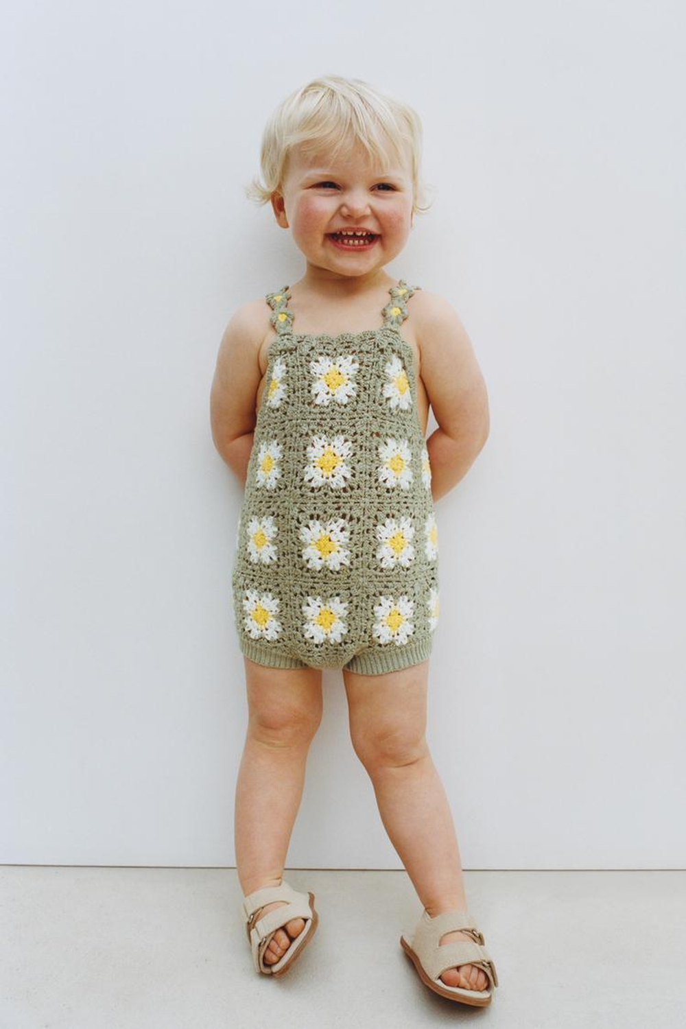 ZARA ТРИКОТАЖНЫЙ КОМБИНЕЗОН ИЗ КРУЖЕВА КРОШЕ С ЦВЕТОЧНЫМ УЗОРОМ, ЗЕЛЕНОВАТЫЙ