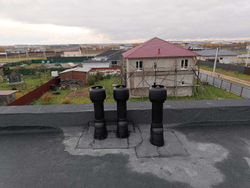 Комплект вентиляционного выхода для плоской кровли вентиляции D125 ЧЕРНЫЙ утепленный