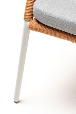 "Милан" стул плетеный из роупа, каркас алюминий светло-серый (RAL7035) шагрень, роуп оранжевый меланж круглый, ткань светло-серая