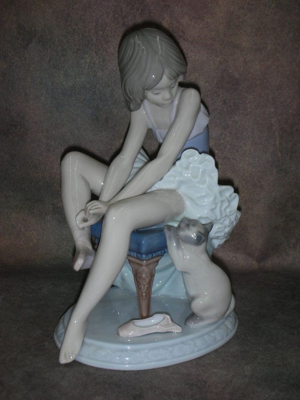 Статуэтка. Фарфор. Могу ли я помочь?. Lladro. Испания