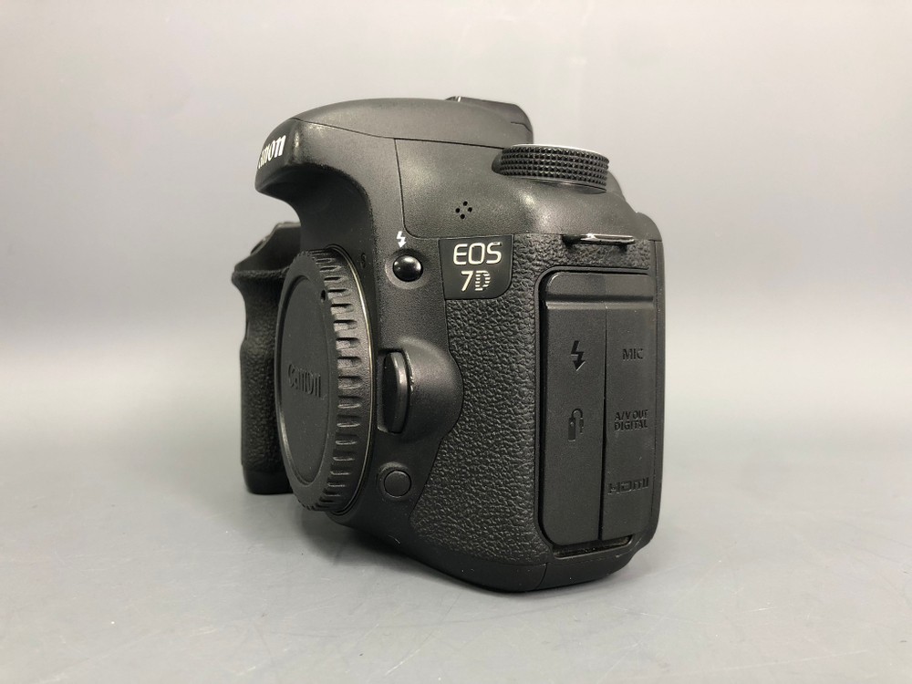 Canon EOS 7D 18.300 кадров