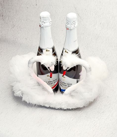 Декор для двух бутылок свадебного шампанского Жених и Невеста