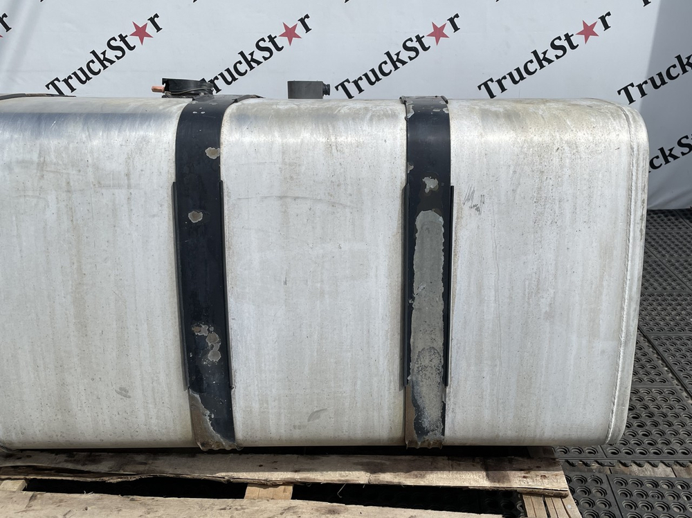 Бак топливный 650 L