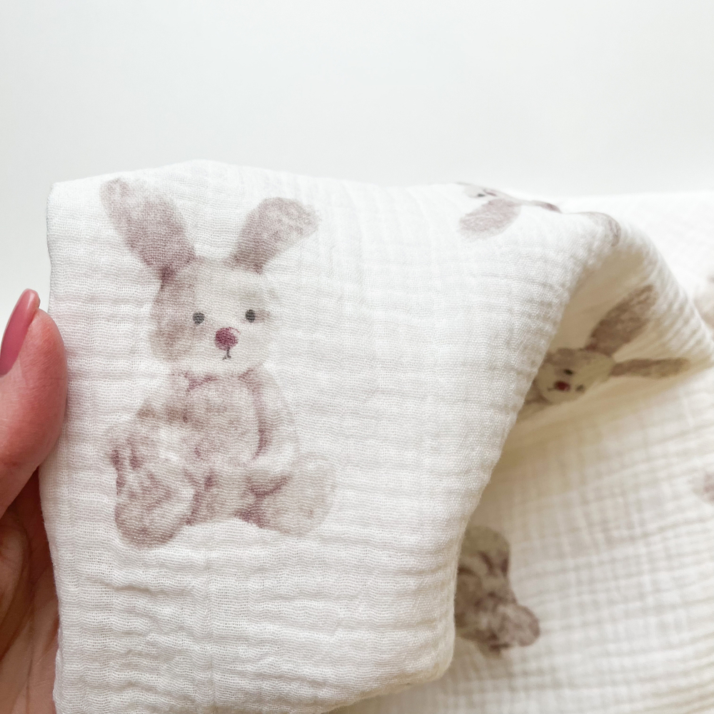 Муслин Зайчики на молочном фоне