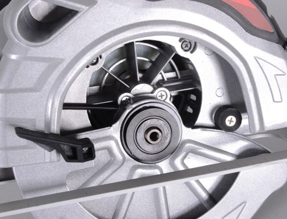 Электрическая дисковая пила Ресанта ДП-235/2200 75/11/4