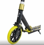 Самокат TT Jogger 180 black/green 1/4 чёрный/зелёный