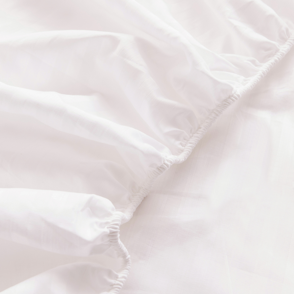 Простыня Страйп Сатин Однотонный Отель белый 100% хлопок на резинке 1x1 RR1CTH03616030