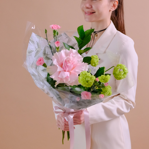 Купить Букет-комплимент с французской розой #945