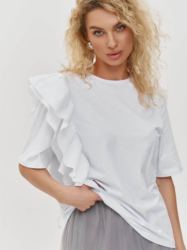 Футболка с воланом,белая