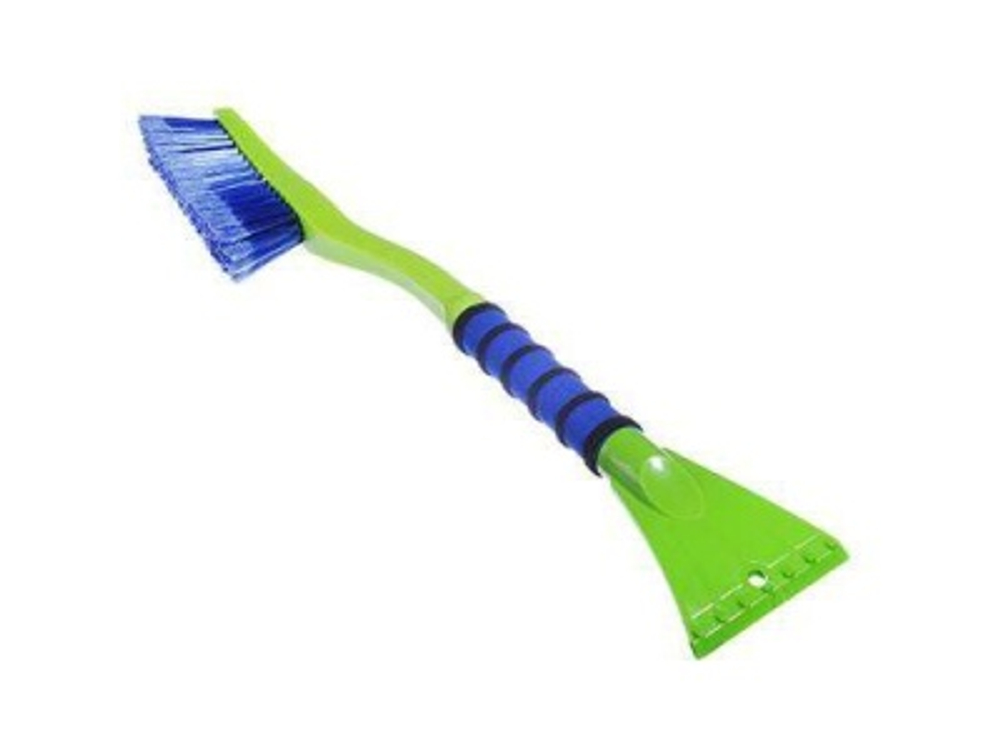 Щетка для уборки снега со скребком распушенной щетиной 62см NEW GALAXY