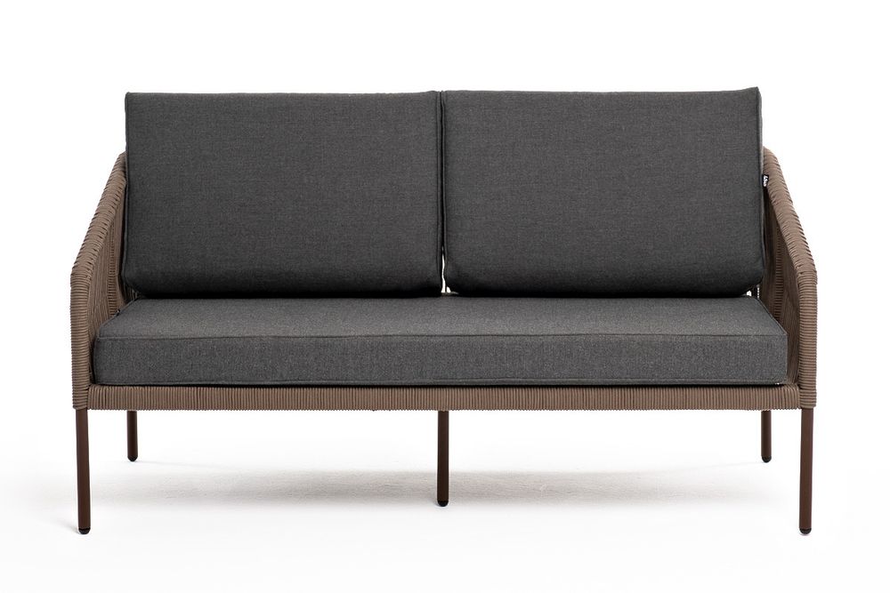 "Канны" диван 2-местный плетеный из роупа, каркас алюминий коричневый (RAL8016) муар, роуп коричневый круглый, ткань темно-серая 027