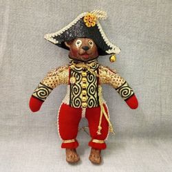 Ёлочная игрушка Медведь Генерал