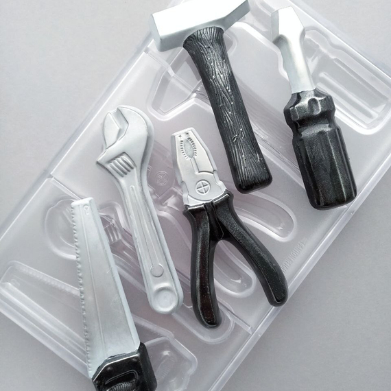 250 | Форма для шоколадных изделий &quot;Инструменты&quot; (275*175 мм)