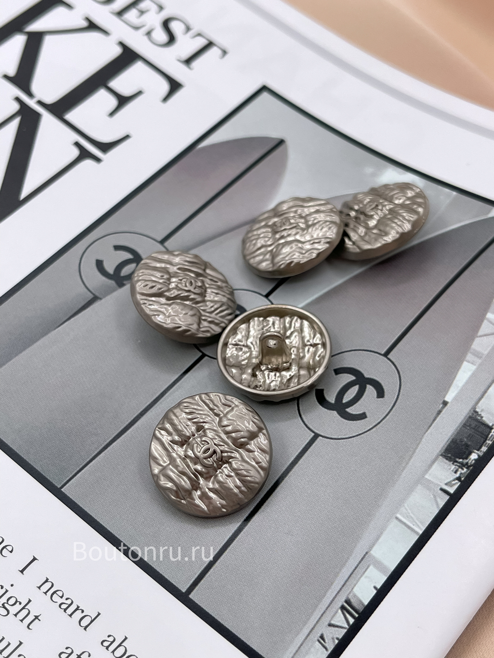 Пуговицы Шан. матовое серебро рельефные