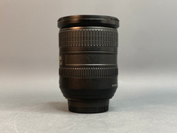 Nikon 18-200mm 3.5-5.6G ED AF-S VR DX