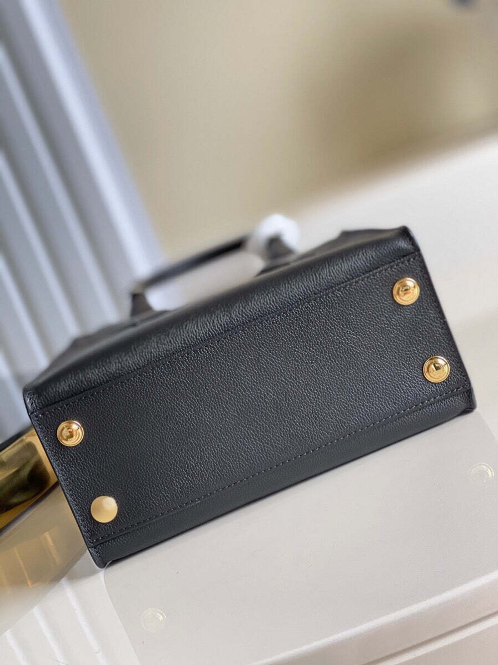 Louis Vuitton On My Side PM