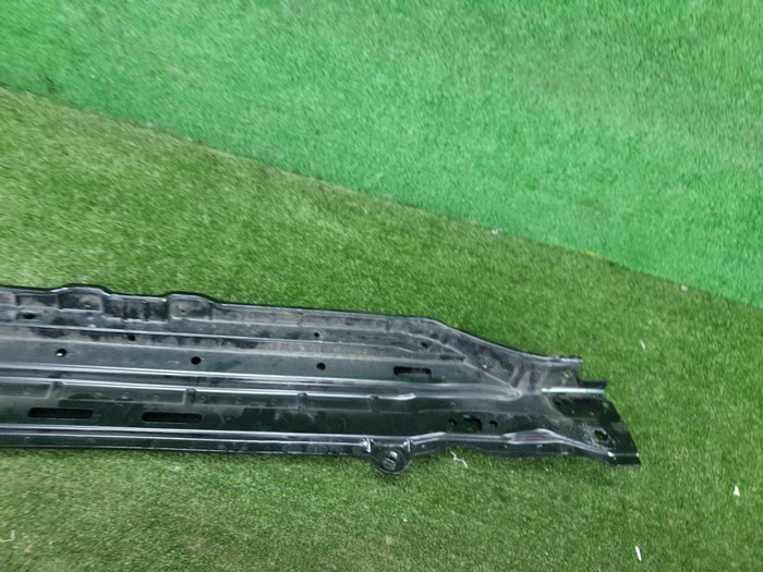 Телевизор верхняя часть Genesis G80 2 (2020-н.в.)