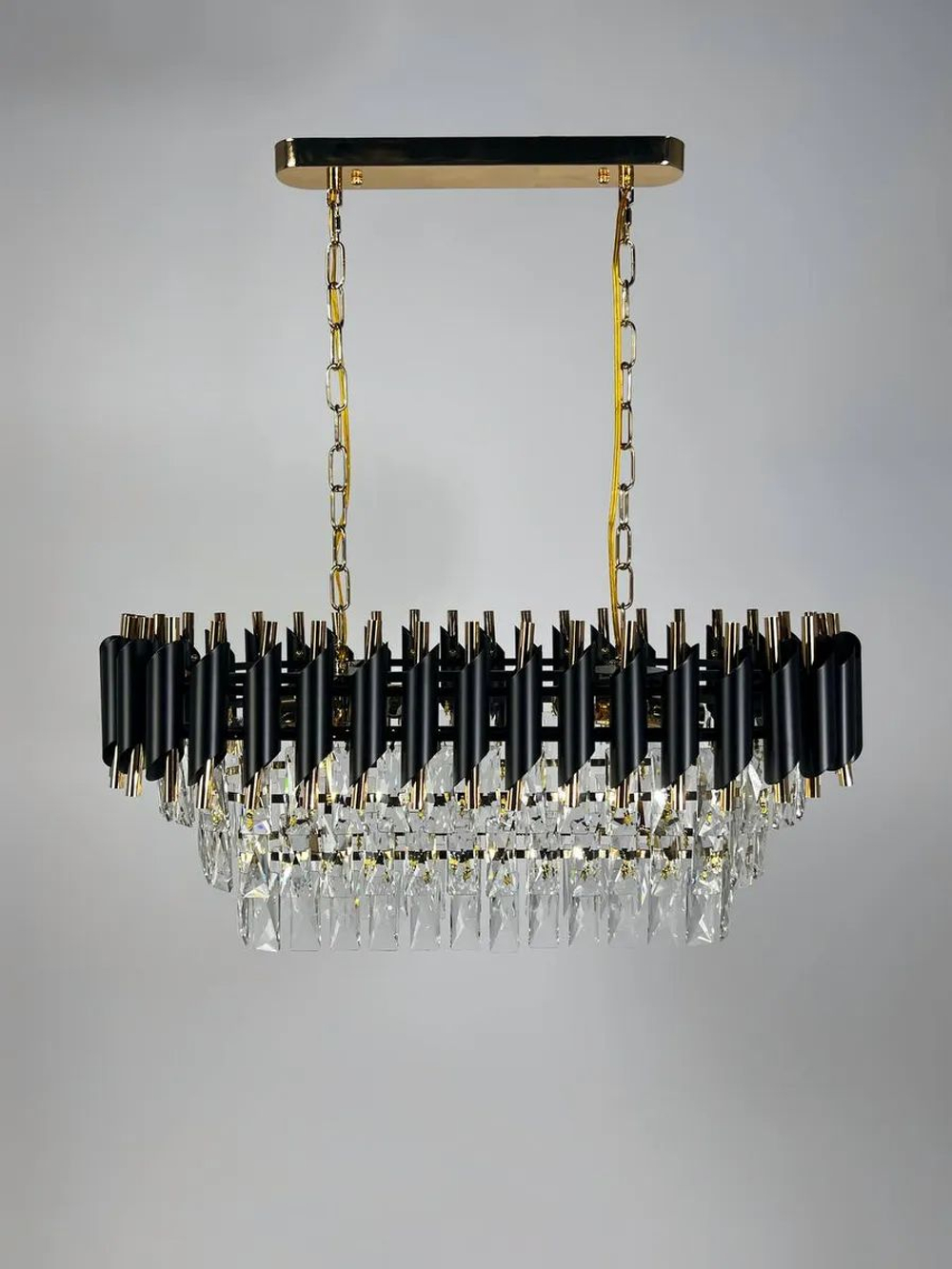 Люстра подвесная Lanbos, 8 ламп Е14, до 320 Вт, до 25 кв м, черная с золотом