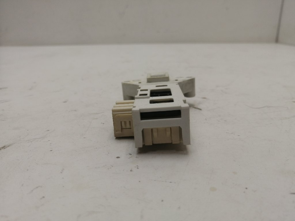 PCP5510B614 кт96 Блокировка люка для стиральной машины Hansa PCP5510B614 б/у