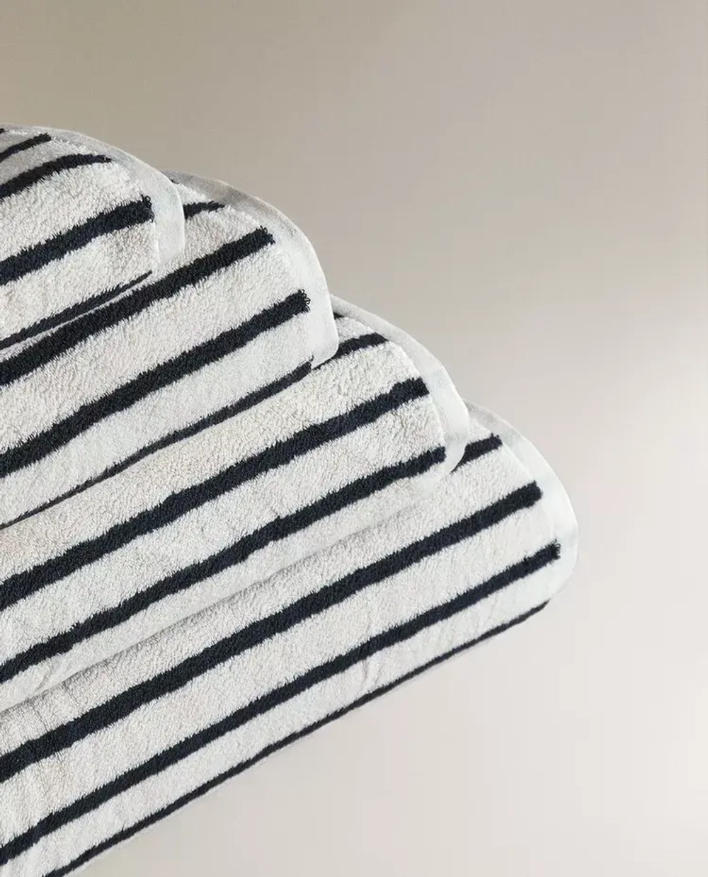ZARA HOME БАННОЕ ПОЛОТЕНЦЕ В ПОЛОСКУ, ЧЕРНИЛЬНО-СИНИЙ