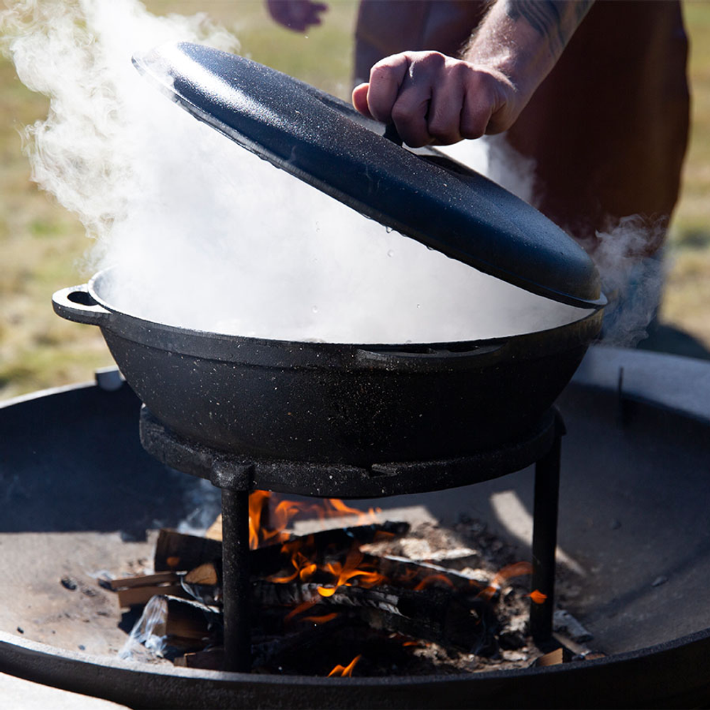 Казан чугунный с крышкой 12 л